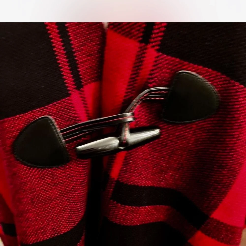 Tommy Hilfiger Chic Red and Black Plaid Poncho toggle closure.